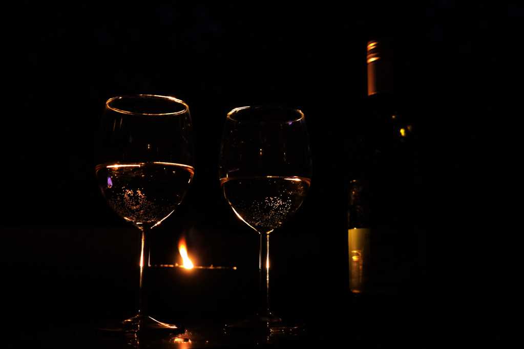 烛光与红酒图片