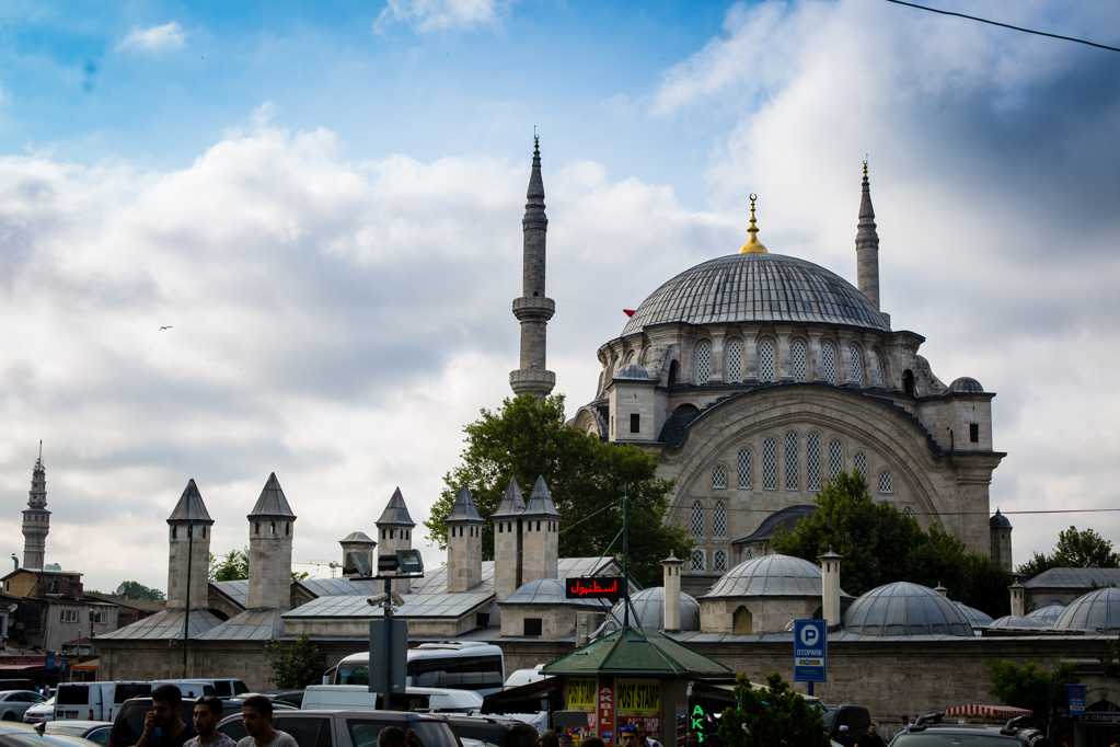 土耳其伊斯坦布尔圣索菲亚教堂建筑风光图片
