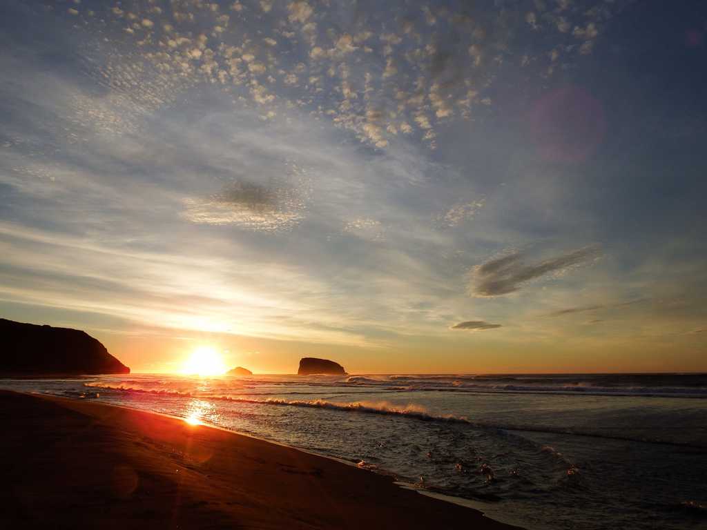 海上残阳唯美景物图片