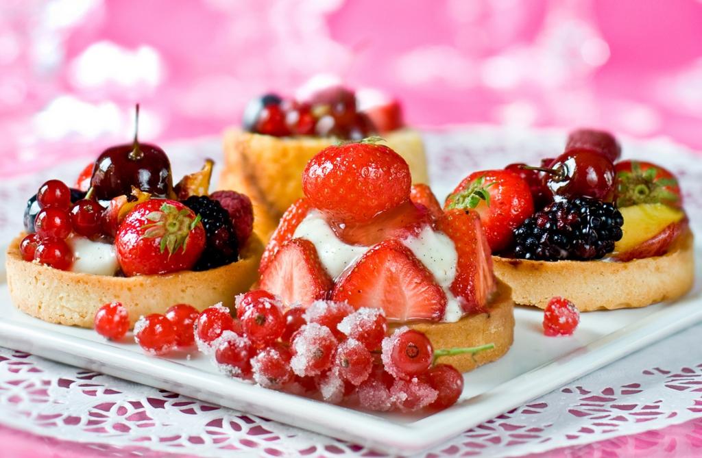 蛋糕,甜点,馅饼,甜,浆果,覆盆子,黑醋栗,樱桃,黑莓,草莓