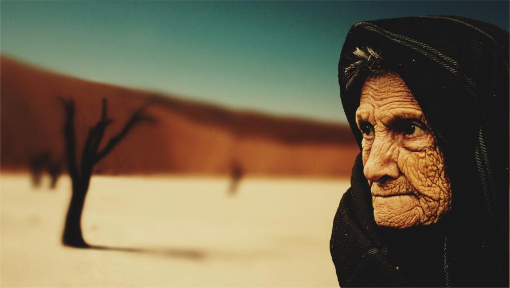 选择性摄影的一个老女人高清壁纸