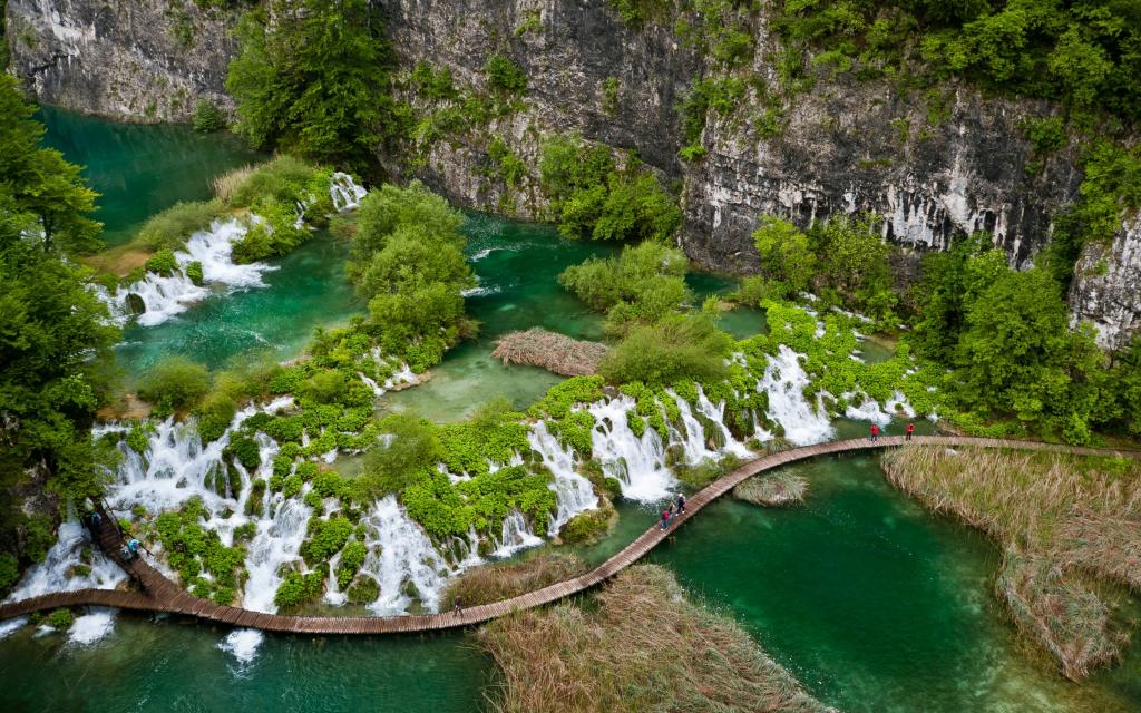 壁纸国家公园Plitvice,桥,绿色的天堂,瀑布,Plitvice湖,景观,Natur,岩石,湖,绿色,...