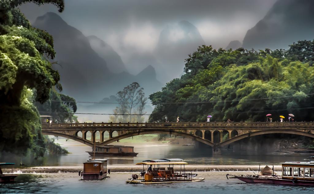 人在棕色的混凝土桥,中国高清壁纸