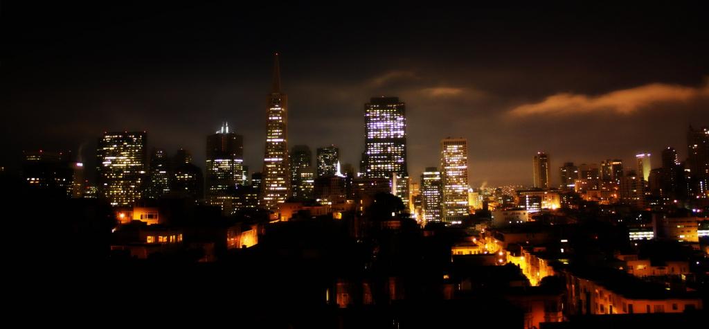 高层建筑夜间航拍,旧金山高清壁纸