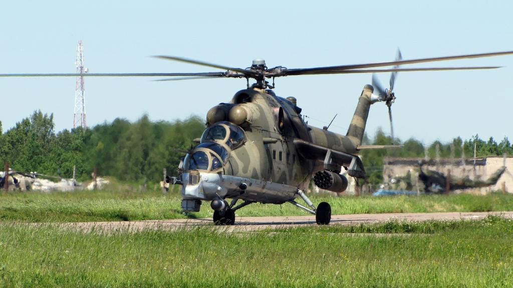 米24,草,鳄鱼,直升机,运输战斗机场