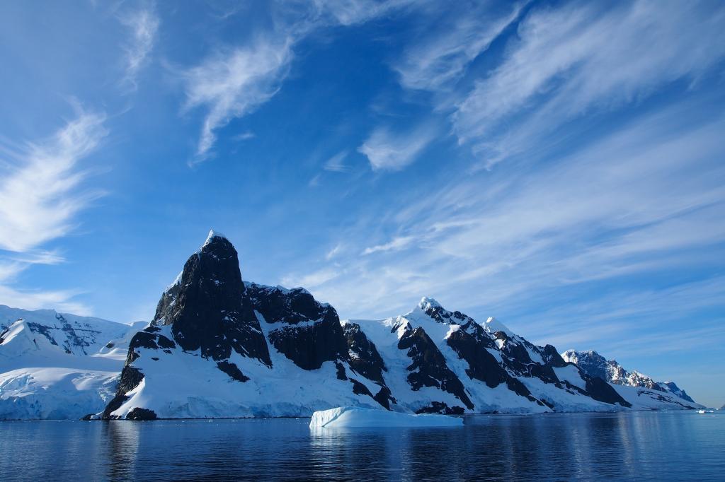 白天,南极洲高清壁纸的山景