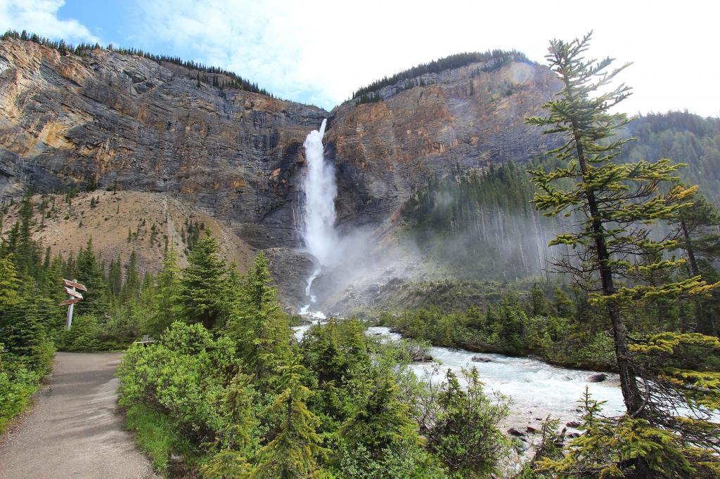 壁纸山,瀑布,树木,Takakkaw瀑布,加拿大,天空,加拿大,河流