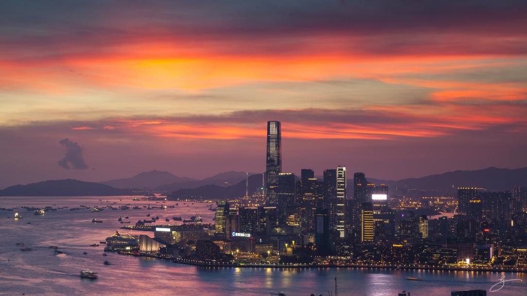 香港高清壁纸在水体附近的城市建筑景观摄影