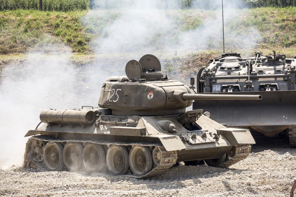 壁纸烟,,平均,T  -  34  -  85,坦克