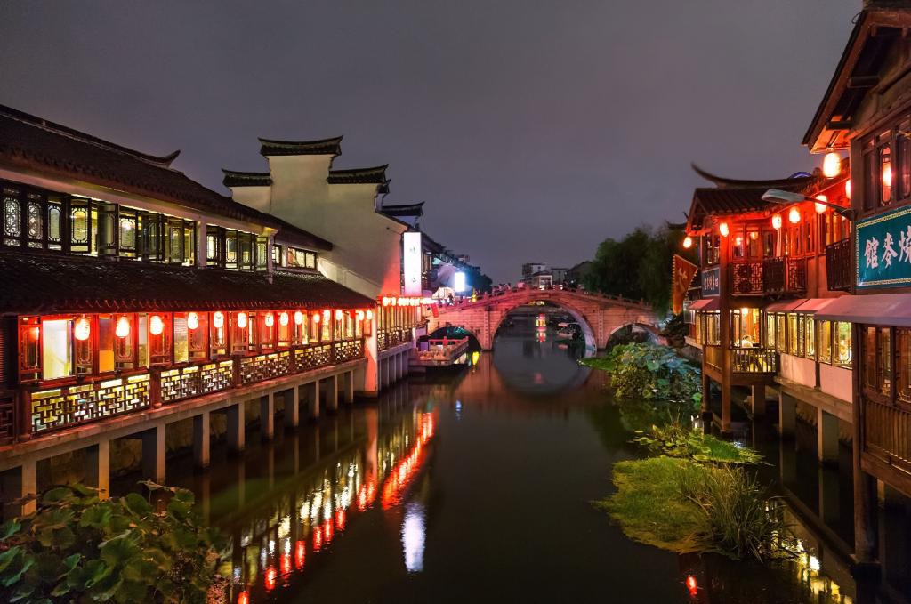 上海七宝老街美丽夜景