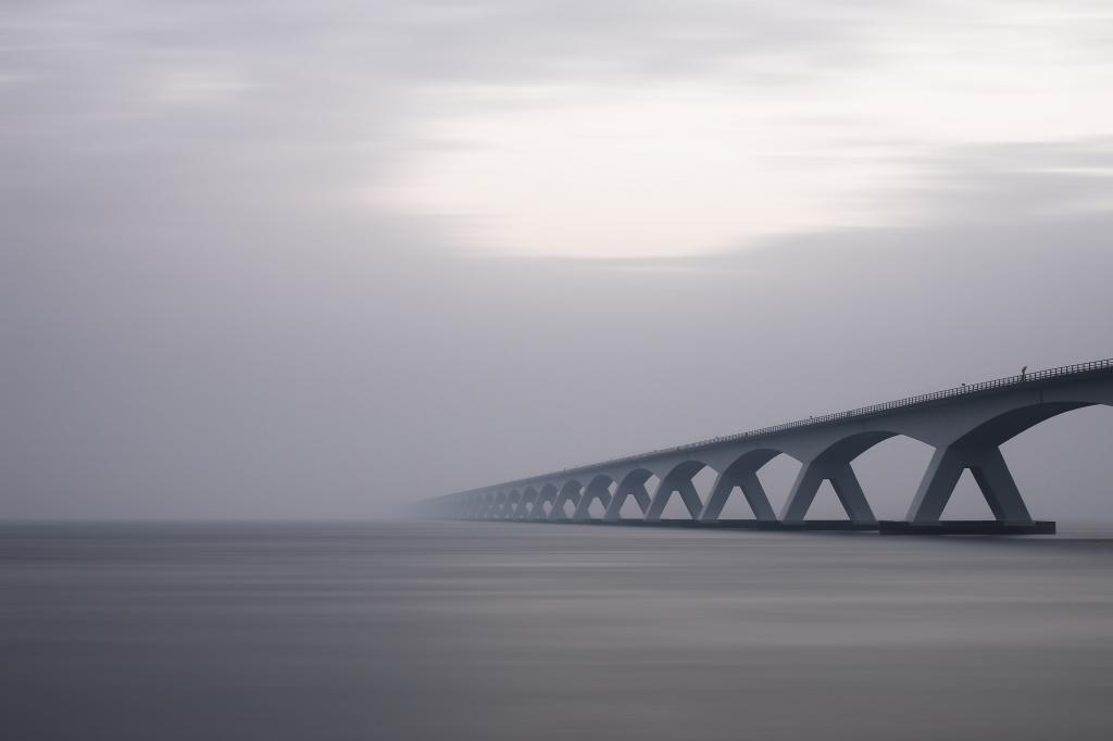 桥附近的水的高清壁纸桥的风景摄影