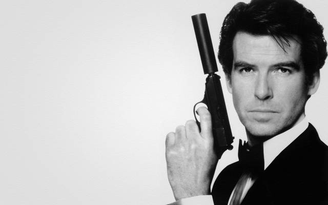 壁纸007,詹姆斯·邦德,皮尔斯·布鲁斯南,皮尔斯·布鲁斯南,詹姆斯·邦德,枪