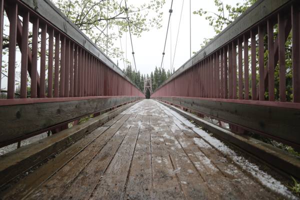 灰色木桥照片,布拉格克里克高清壁纸