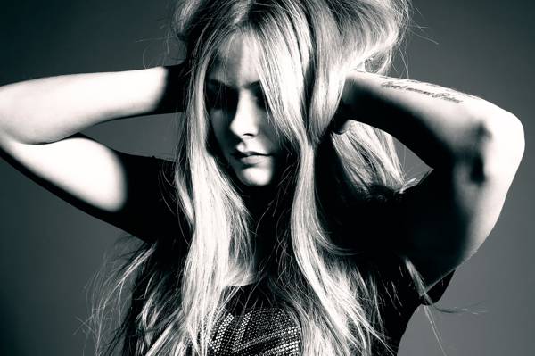 “好莱坞记者”Avril Lavigne,Avril Lavigne,歌手