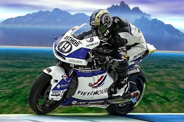 男人骑白色和蓝色运动摩托车高清壁纸
