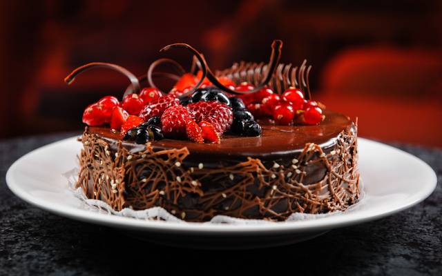 壁纸蛋糕,甜点,开胃,板,蓝莓,浆果,覆盆子,巧克力,葡萄干