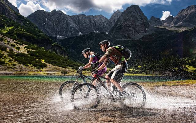 骑自行车的人,阿尔卑斯山,游客,男,山,自然,女人