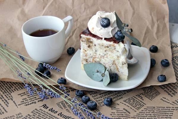 蛋糕,咖啡,蓝莓,报纸,薰衣草