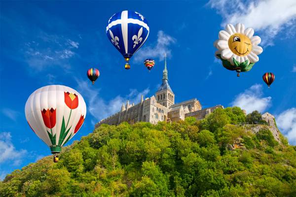 飞行热气球选择性焦点摄影的棕色城堡,mont圣米歇尔高清壁纸