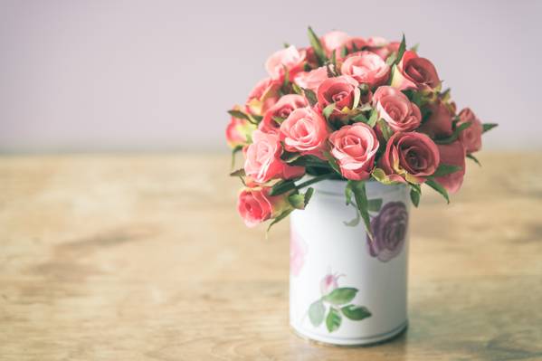 花瓶,鲜花,玫瑰花蕾,花瓣,花束,粉红色,玫瑰