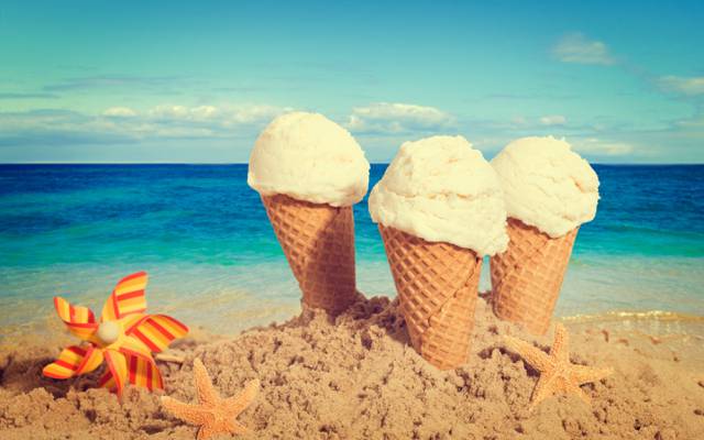 壁纸冰淇淋,角,甜点,沙滩,沙滩,海,沙,沙,冰淇淋,夏天
