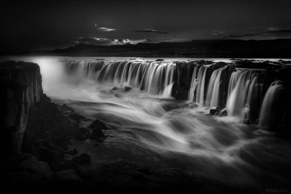 灰度摄影的瀑布,冰岛高清壁纸