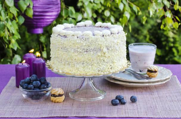 酸奶,蛋糕,甜品,蜡烛,蛋糕,饼干,蓝莓