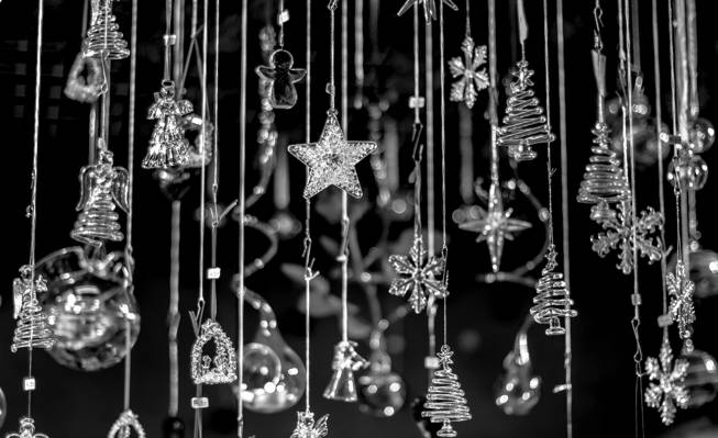 黑暗的背景,新年,树,悬挂,玻璃,雪花,天使,圣诞节,星星
