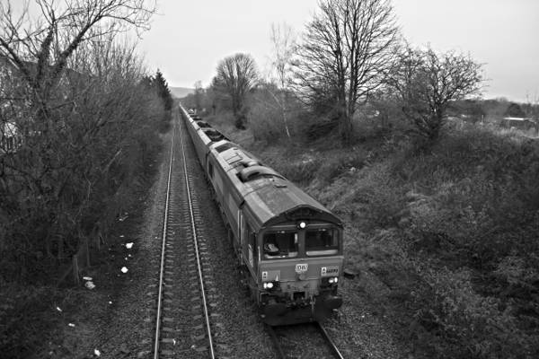 火车灰色摄影,卡迪夫高清壁纸