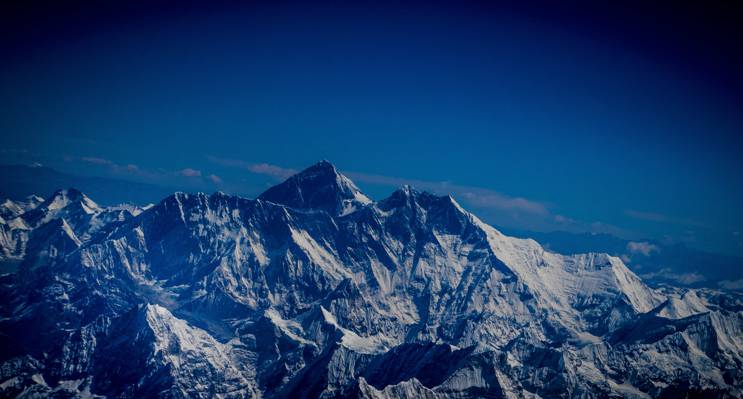 阿尔卑斯山的鸟瞰图,珠穆朗玛峰高清壁纸
