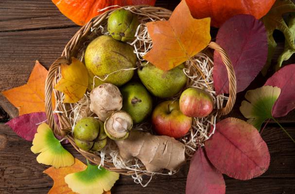 水果,秋天的礼物,梨,篮子,苹果,树叶