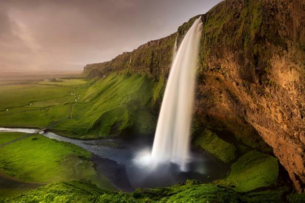 桥,瀑布,Seljalandsfoss瀑布,步道,河,绿党,冰岛,岩石