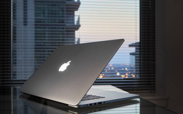笔记本电脑,桌子,窗口,苹果,Macbook Pro视网膜