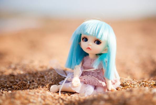 蓝色的头发,玩具,坐,娃娃,沙子