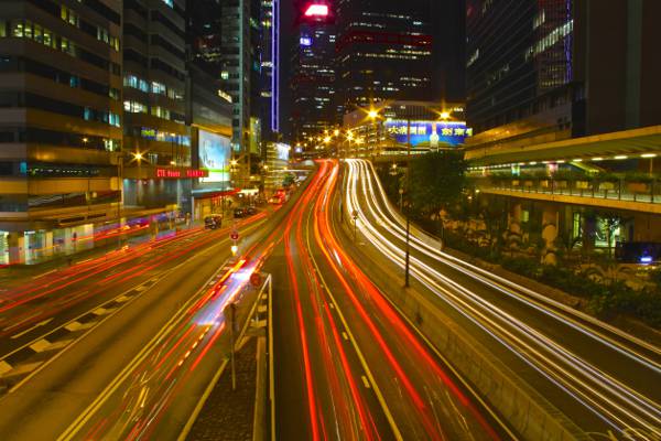 在夜间,香港高清壁纸车辆光流逝摄影
