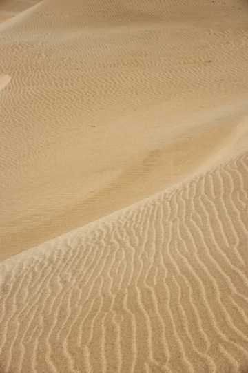 荒芜沙漠戈壁景致图片