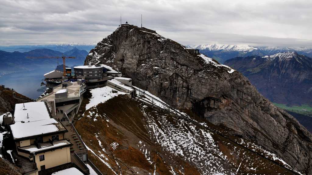 瑞士皮拉图斯山景物图片