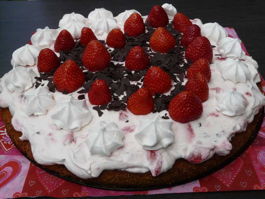 可口的草莓蛋糕图片