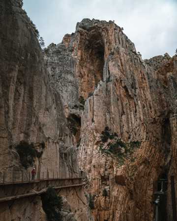 山崖峡谷景象图片