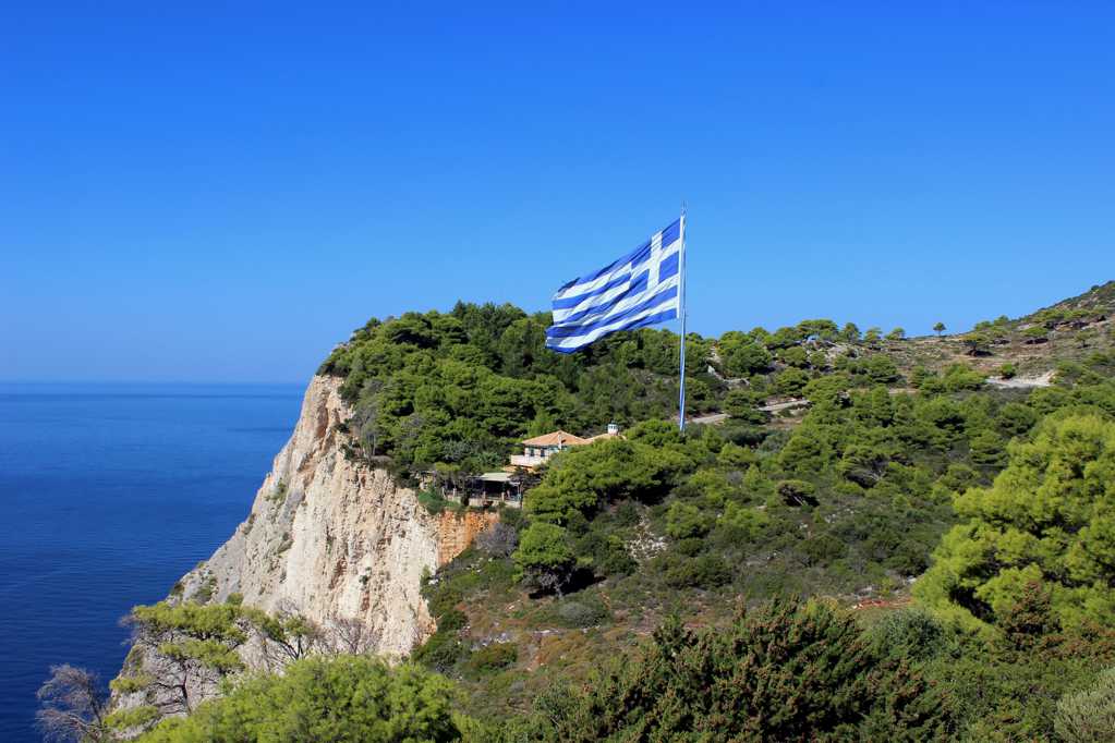 希腊海滨悬崖图片