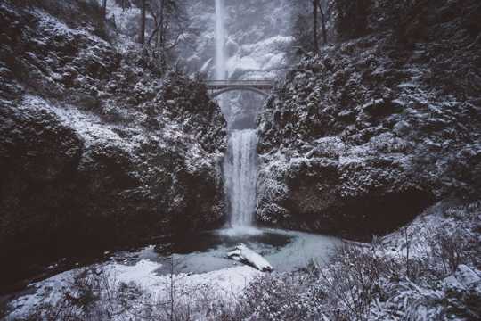 美国马尔特诺马瀑布图片