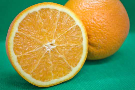 多汁的橘子图片