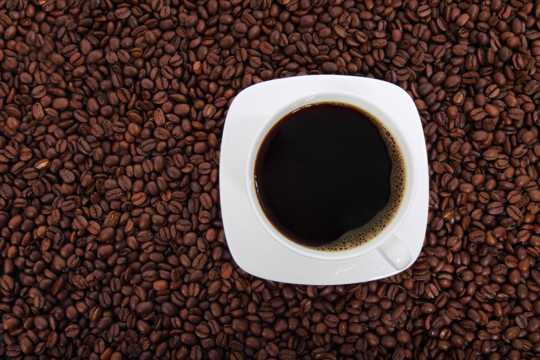 黑色的咖啡豆图片