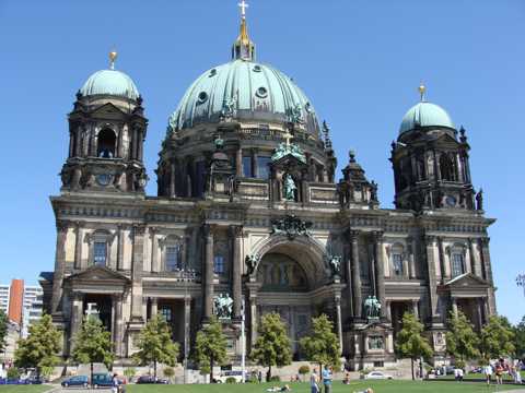德国柏林大教堂建筑自然风光图片