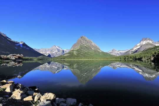 冰川国家公园江河光景图片