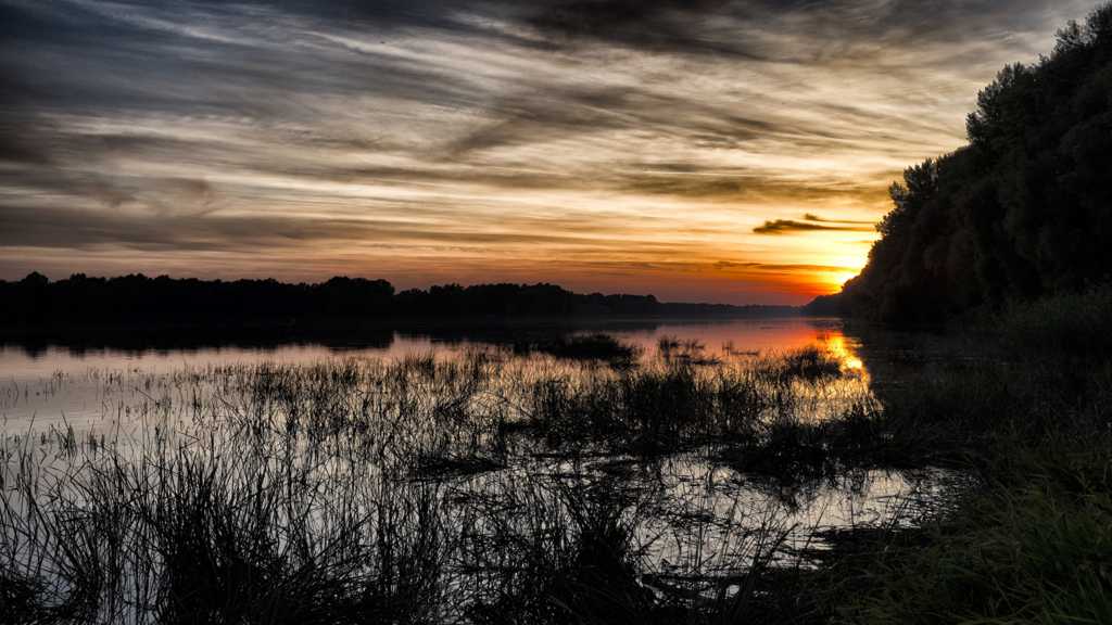 德国多瑙河黄昏自然风光图片