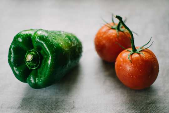 青椒与番茄图片
