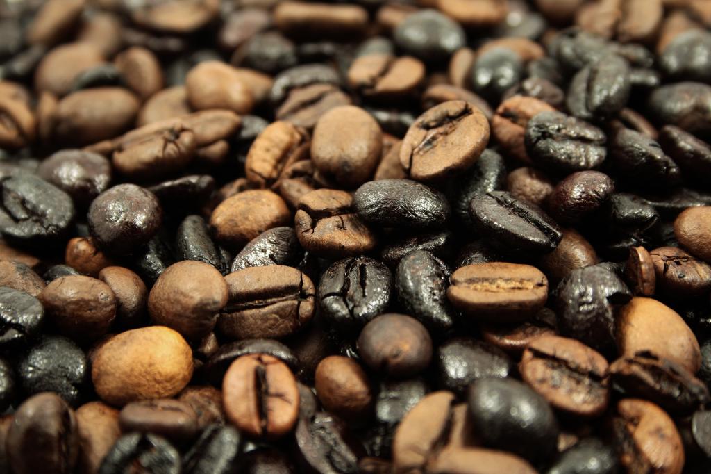 棕色和黑色咖啡豆高清壁纸