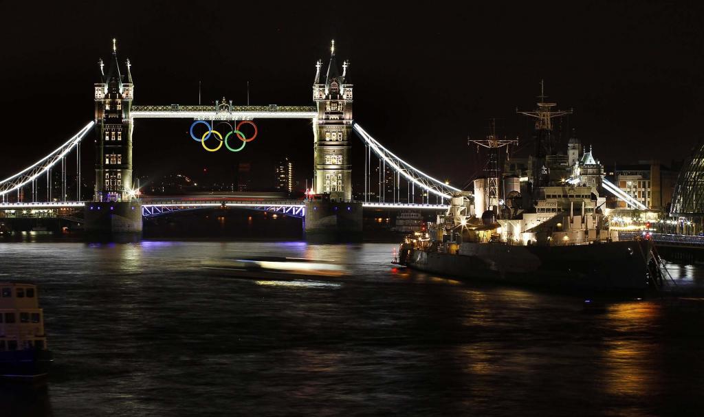 船,塔桥,英格兰,伦敦,泰晤士,巡洋舰,奥运五环,夏季奥运会2012年,夜晚,...