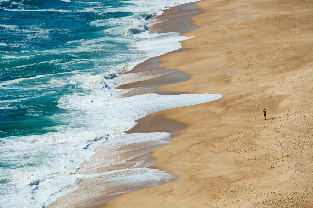 唯美清新的夏日海滩风光桌面壁纸